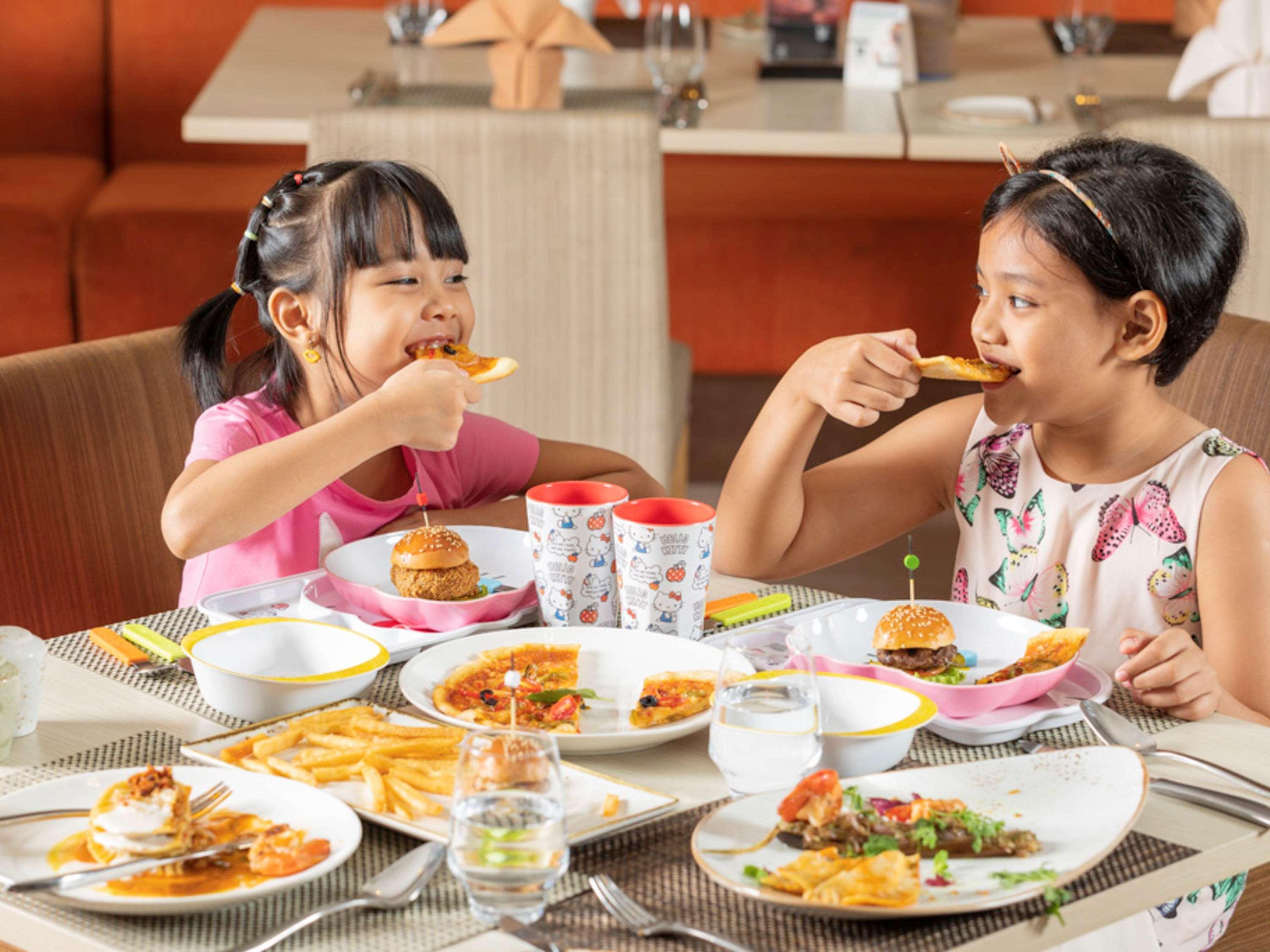 Hotel Novotel Max Yangon
